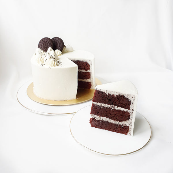 Chocolate fudge sponge layered with cookies and cream buttercream